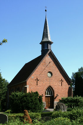 Außenansicht der St.-Johannis-Kapelle in Schnakenbek, Vorderseite